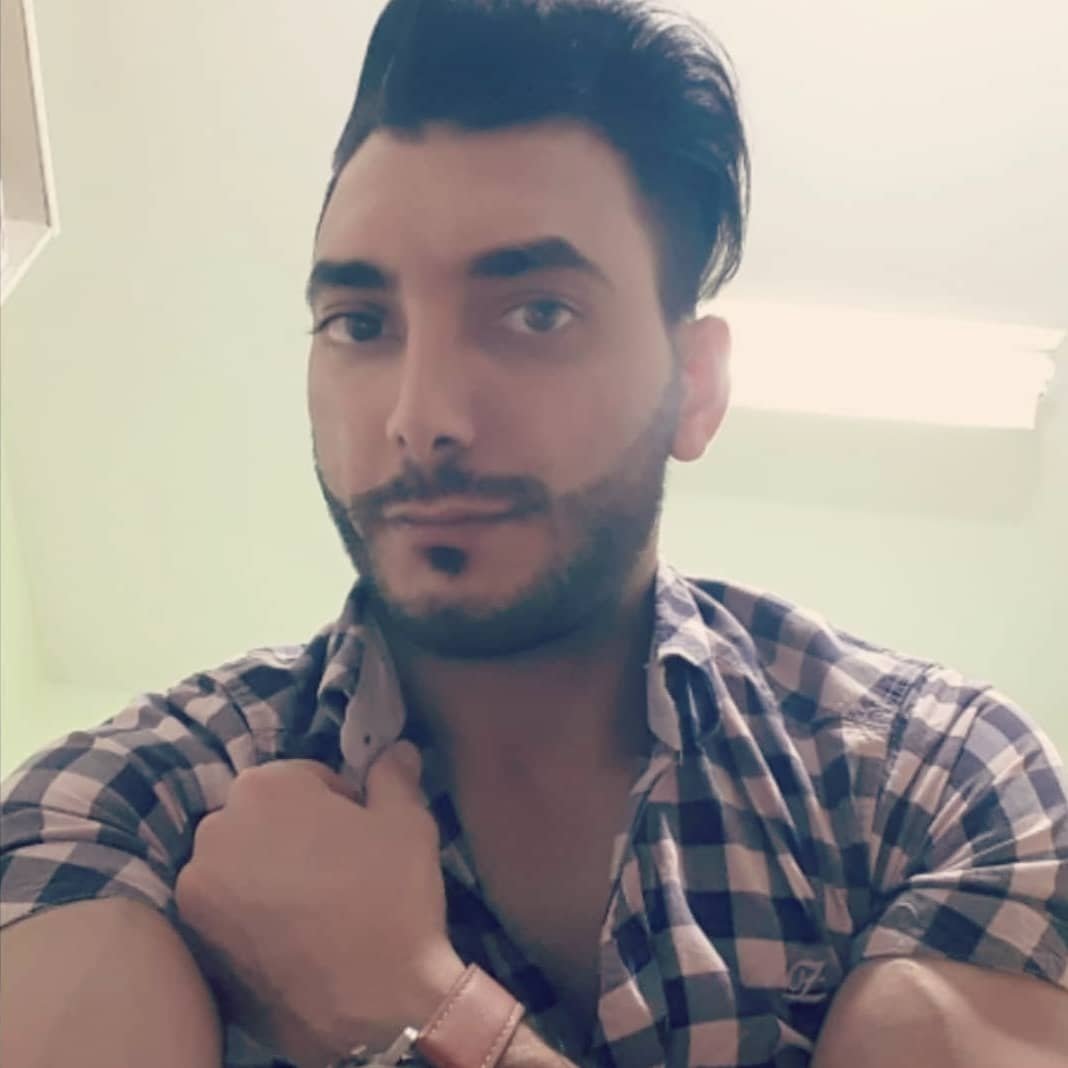 Profile avatar of farhad_naderi922