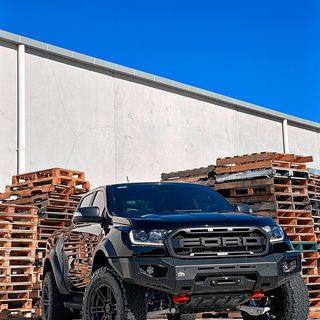 One of the top publications of @ford.ranger.raptor which has 2.6K likes and 21 comments