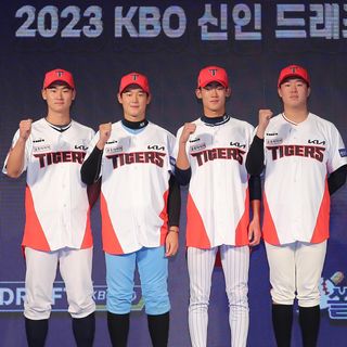 One of the top publications of @always_kia_tigers which has 10.1K likes and 230 comments