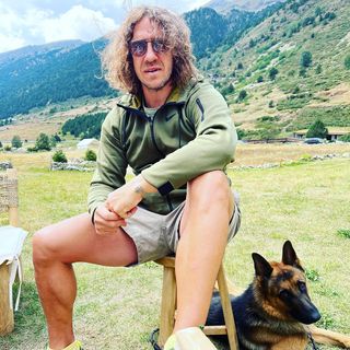 One of the top publications of @carles5puyol which has 144.4K likes and 484 comments