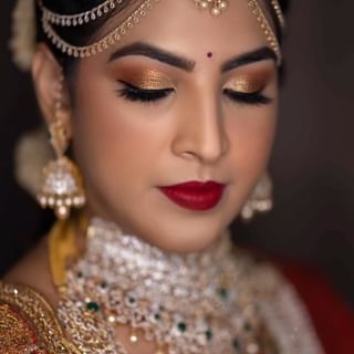 One of the top publications of @makeupbyaanchalbalaraj which has 252 likes and 0 comments