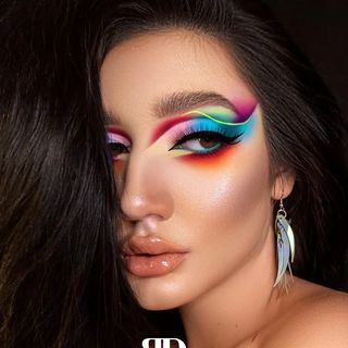 One of the top publications of @dominiquerobertsmakeup which has 126 likes and 9 comments
