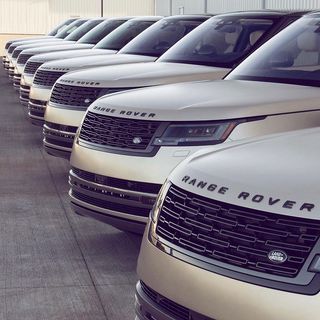 One of the top publications of @range_rover_fan_club which has 1.9K likes and 9 comments