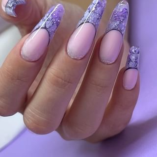 One of the top publications of @tofi_nails which has 669 likes and 19 comments