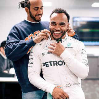 One of the top publications of @lewishamilton which has 1.2M likes and 9.1K comments