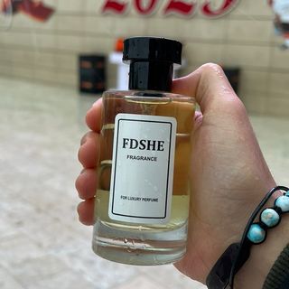One of the top publications of @h.b.g.perfume_fdshe which has 12 likes and 4 comments