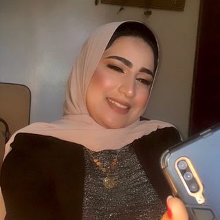 One of the top publications of @makeup.by.menna which has 49 likes and 0 comments