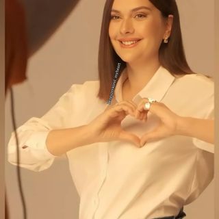 One of the top publications of @berguzarkorel_myheart which has 2.5K likes and 145 comments