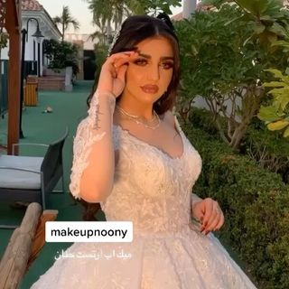 One of the top publications of @makeupnoony which has 20 likes and 0 comments