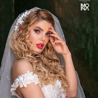 One of the top publications of @makeupbymonaaa which has 153 likes and 2 comments