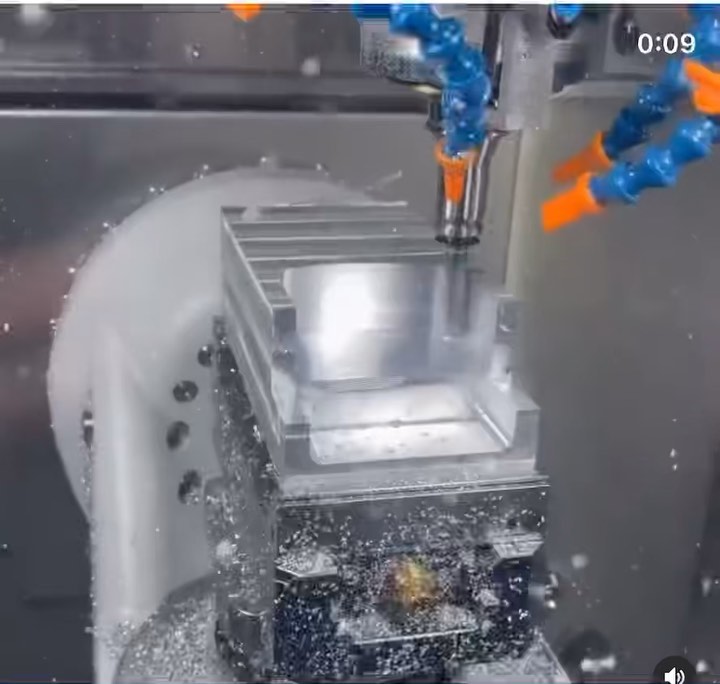 One of the top publications of @american_cnc_machine which has 568 likes and 2 comments