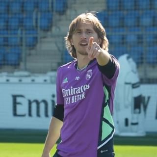One of the top publications of @lukamodric.love which has 2.2K likes and 13 comments