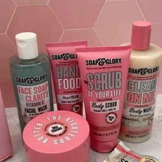 One of the top publications of @soapandglory which has 1.2K likes and 33 comments