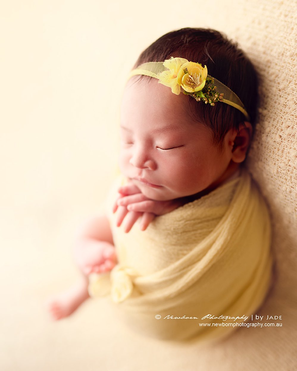 One of the top publications of @newbornphotographybyjade which has 910 likes and 16 comments