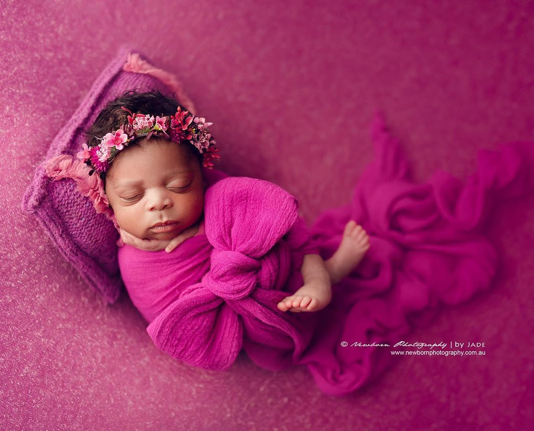 One of the top publications of @newbornphotographybyjade which has 1.3K likes and 39 comments