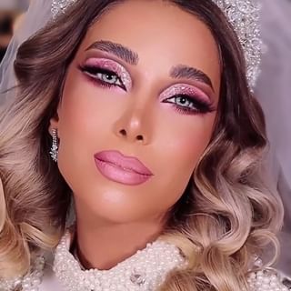 One of the top publications of @asalkhabaz_makeup which has 6.1K likes and 202 comments