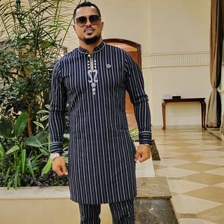 One of the top publications of @iam_vanvicker which has 4K likes and 99 comments