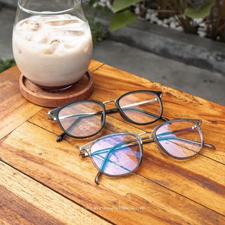 One of the top publications of @yourglasses_id which has 203 likes and 6 comments