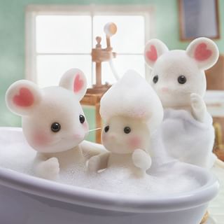 One of the top publications of @sylvanianfamilies_jp which has 7.5K likes and 12 comments
