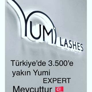 One of the top publications of @yumilashes_turkey which has 457 likes and 15 comments