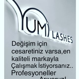 One of the top publications of @yumilashes_turkey which has 521 likes and 56 comments