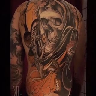 One of the top publications of @karloslloydtattoo which has 232 likes and 4 comments