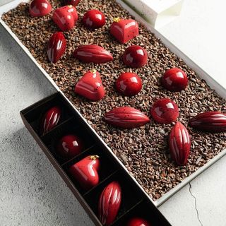 One of the top publications of @valrhona_asia which has 73 likes and 1 comments