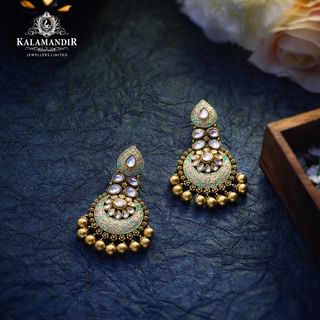 One of the top publications of @kalamandirjewellers which has 805 likes and 57 comments