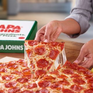 One of the top publications of @papajohnsrd which has 136 likes and 6 comments