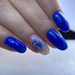 One of the top publications of @nastya_nails_almaty which has 27 likes and 0 comments