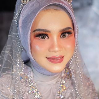 One of the top publications of @emji_makeup_bridal which has 21 likes and 0 comments