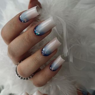 One of the top publications of @olesyar_nails which has 26 likes and 1 comments