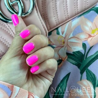 One of the top publications of @_nail.queen_ which has 122 likes and 11 comments
