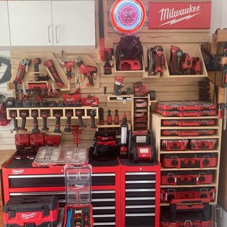 One of the top publications of @milwaukeetool which has 9.5K likes and 74 comments
