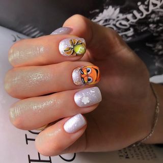 One of the top publications of @nailartist_vseyarusi which has 350 likes and 6 comments