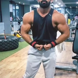 One of the top publications of @atharv_gurjar_fitness which has 648 likes and 37 comments