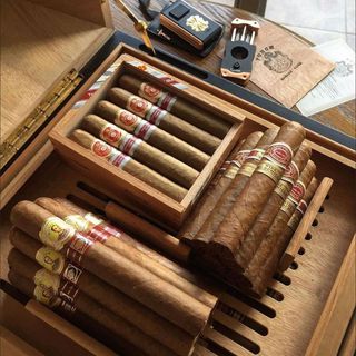 One of the top publications of @cigarcommunity which has 40 likes and 0 comments