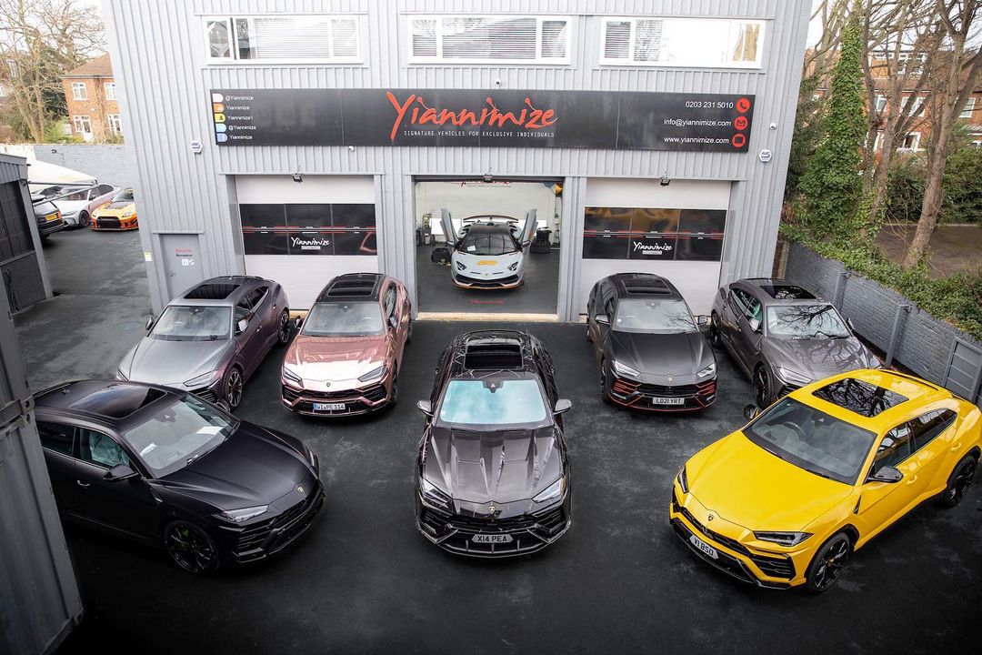 One of the top publications of @yiannimize which has 13.8K likes and 108 comments