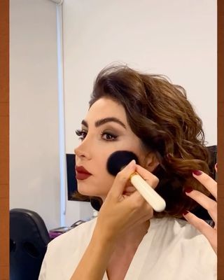 One of the top publications of @sara_mirsa_makeup which has 1.2K likes and 865 comments
