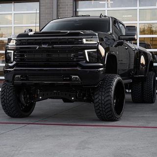 One of the top publications of @duramax.diesels which has 2.6K likes and 5 comments