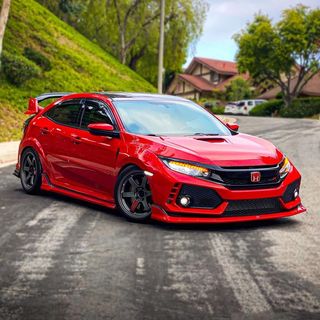 One of the top publications of @honda._.civic which has 2.3K likes and 11 comments