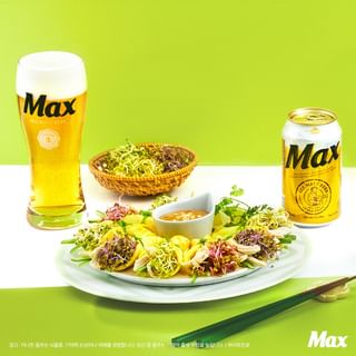 One of the top publications of @official.maxbeer which has 64 likes and 2 comments