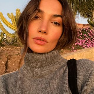 One of the top publications of @lilyaldridge which has 27.5K likes and 210 comments