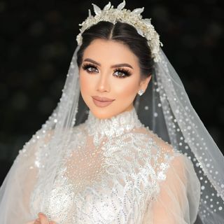 One of the top publications of @esraaelzanatymua which has 564 likes and 9 comments