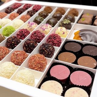 One of the top publications of @vlovechocolatier which has 578 likes and 10 comments