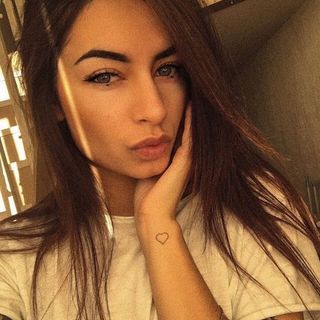 One of the top publications of @hot_girls_kharkiv which has 154 likes and 1 comments