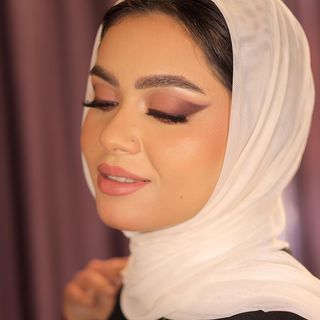 One of the top publications of @yasmine.abdallah.mua which has 29 likes and 5 comments