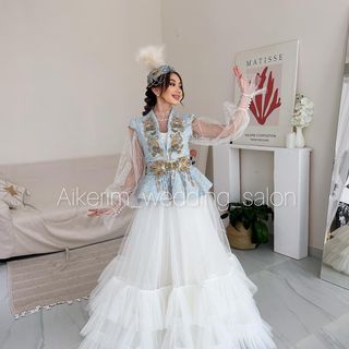 One of the top publications of @aikerim_wedding_salon which has 135 likes and 3 comments