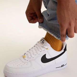 One of the top publications of @af1sneakers which has 452 likes and 0 comments