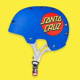 One of the top publications of @santacruzskateboardseu which has 123 likes and 3 comments